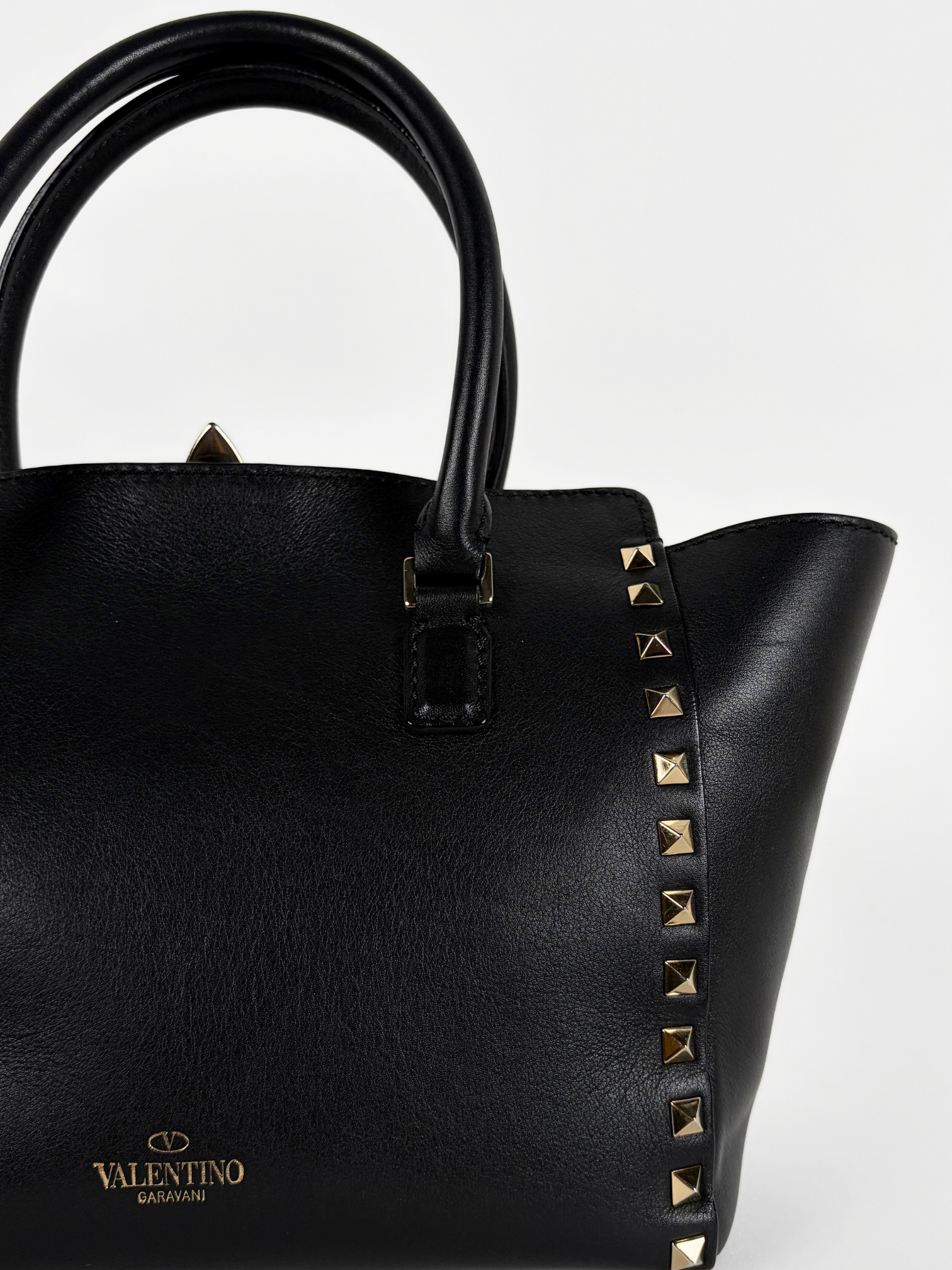 VALENTINO ROCKSTUD TOTE BLACK