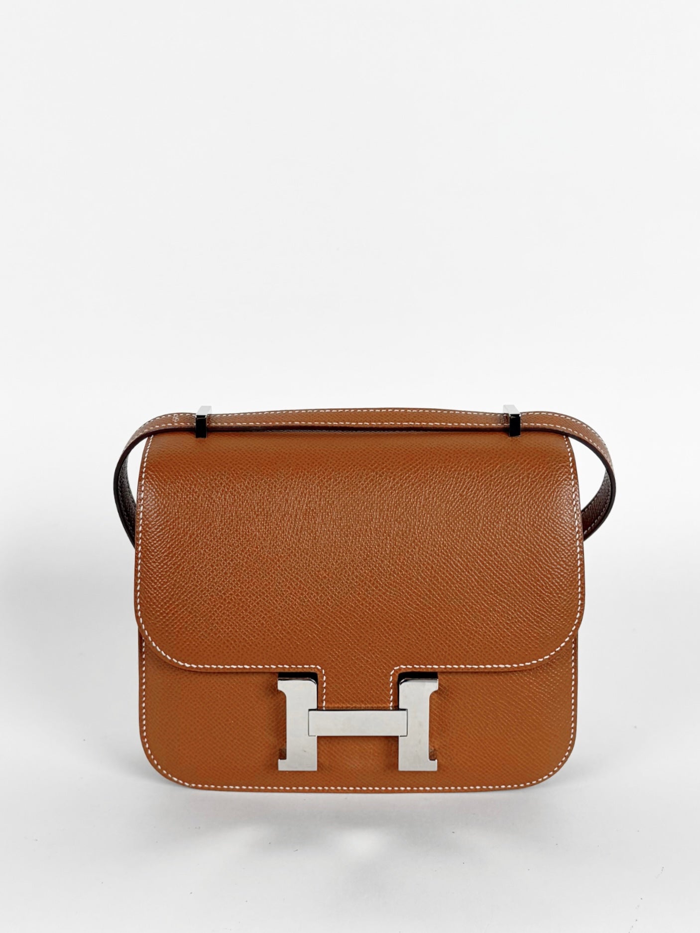 HERMÈS CONSTANCE 19 GOLD EPSOM LEATHER PALLADIUM HARDWARE