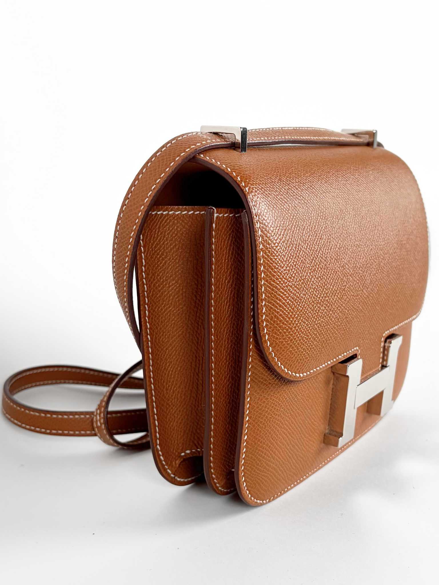HERMÈS CONSTANCE 19 GOLD EPSOM LEATHER PALLADIUM HARDWARE